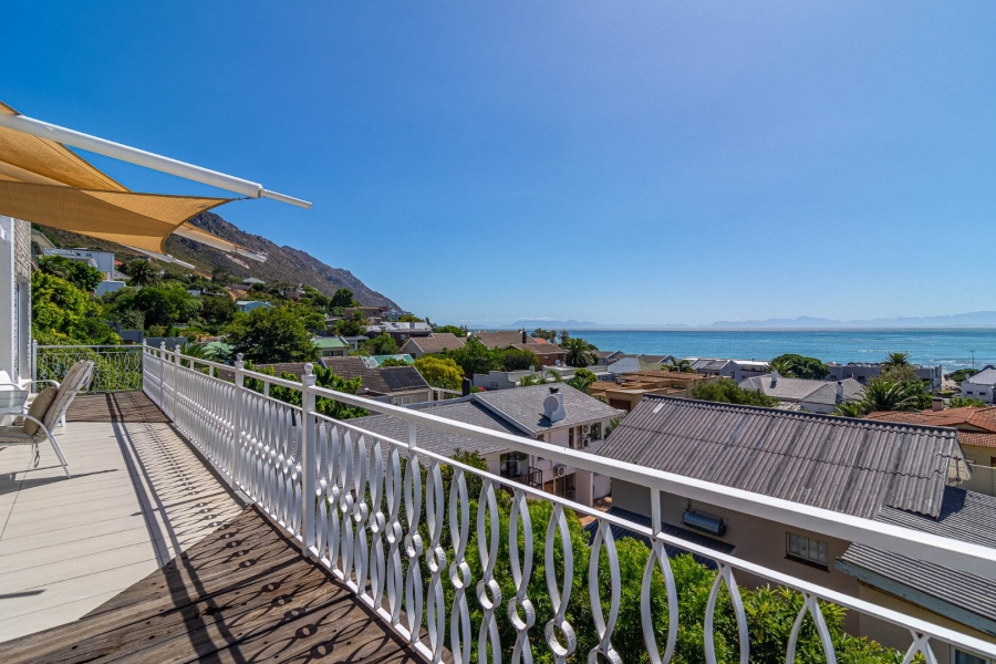 11 Bedroom Property for Sale in Gordons Bay Village Western Cape